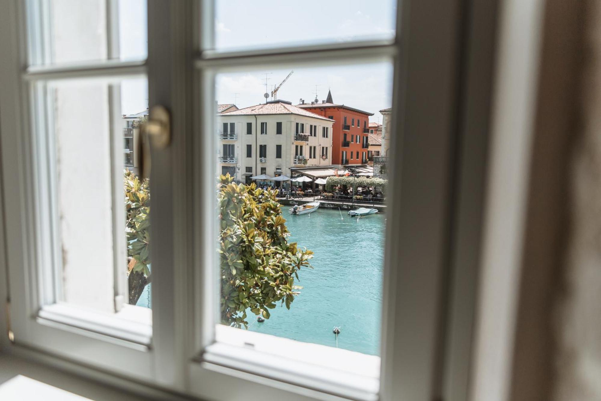 Pavillon Suite & Apartments Peschiera del Garda Eksteriør billede